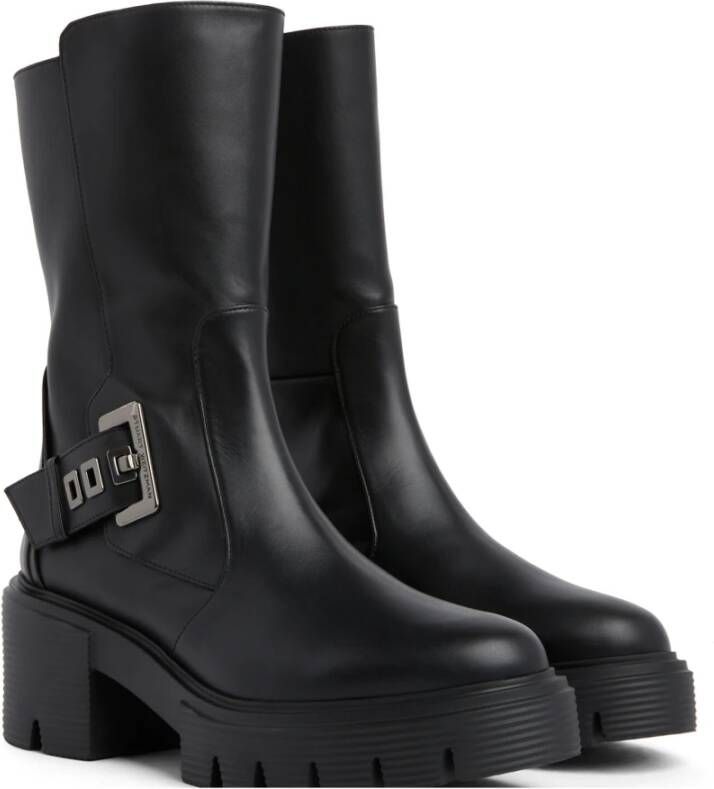 Stuart Weitzman Stoere Moto Bootie met Hardware Accents Zwart Dames