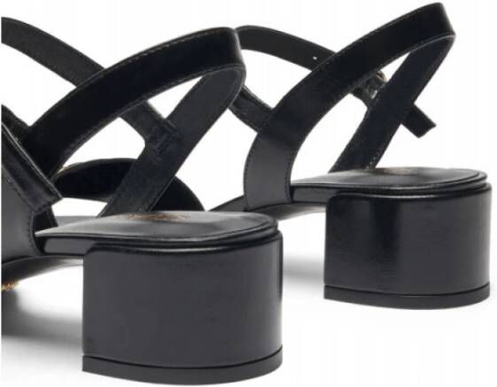 Stuart Weitzman Elegante Horsebit Leren Sandalen Black Dames