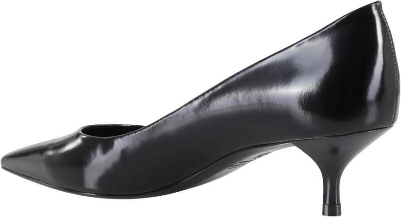 Stuart Weitzman Krachtige pomp voor efficiënt water geven Black Dames