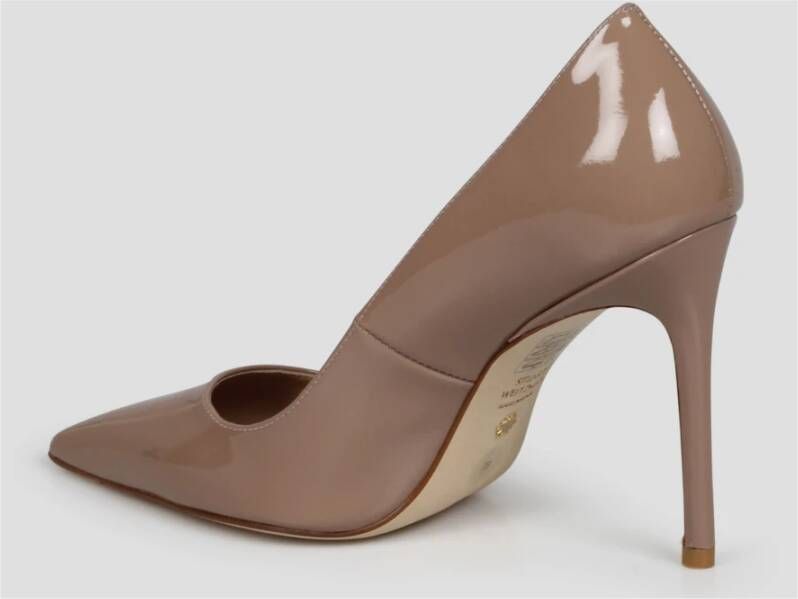 Stuart Weitzman Lakleren Puntige Neus Pumps Beige Dames