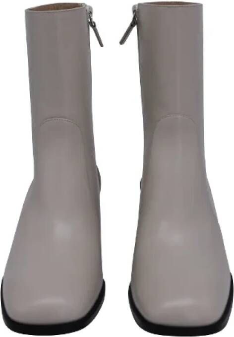 Stuart Weitzman Leather boots Beige Dames