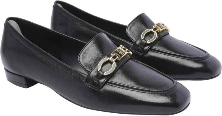 Stuart Weitzman Leren Vierkante Neus Loafers Black Dames