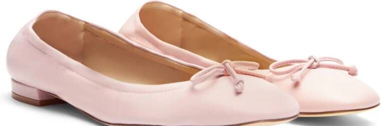 Stuart Weitzman Minimalistische Ballet Flat met Strik Accent Pink Dames