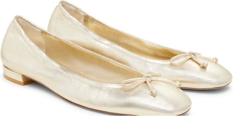 Stuart Weitzman Minimalistische Ballet Flat met Strik Accent Yellow Dames