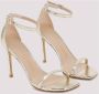 Stuart Weitzman Nudistcurve Sandalen in Platina Gray Dames - Thumbnail 3