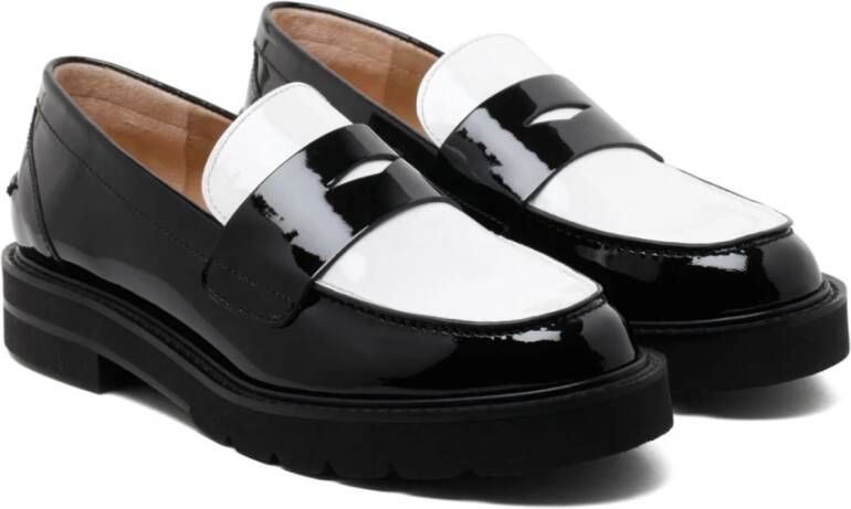 Stuart Weitzman Platte schoenen met Parker Lift Loafer Patent Black Dames