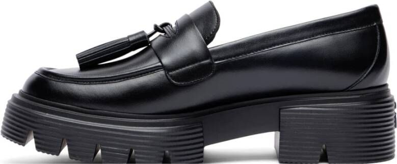 Stuart Weitzman Tassel Loafer met Lug Sole Black Dames