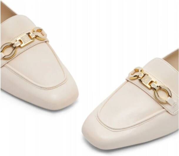 Stuart Weitzman Vierkante Signature Mocassins White Dames