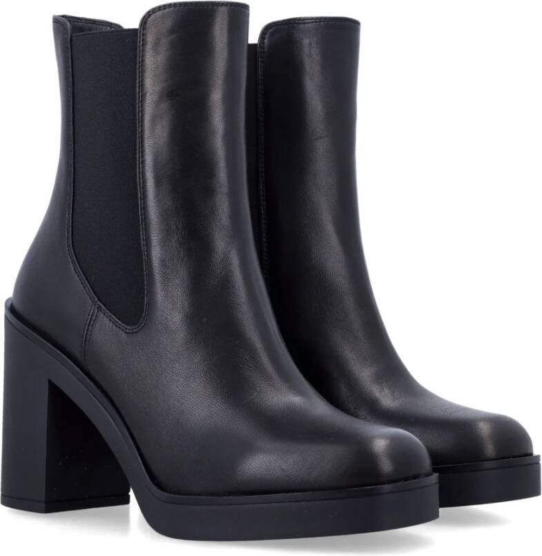 Stuart Weitzman Zwarte Gesloten Chelsea Bootie Aw24 Black Dames