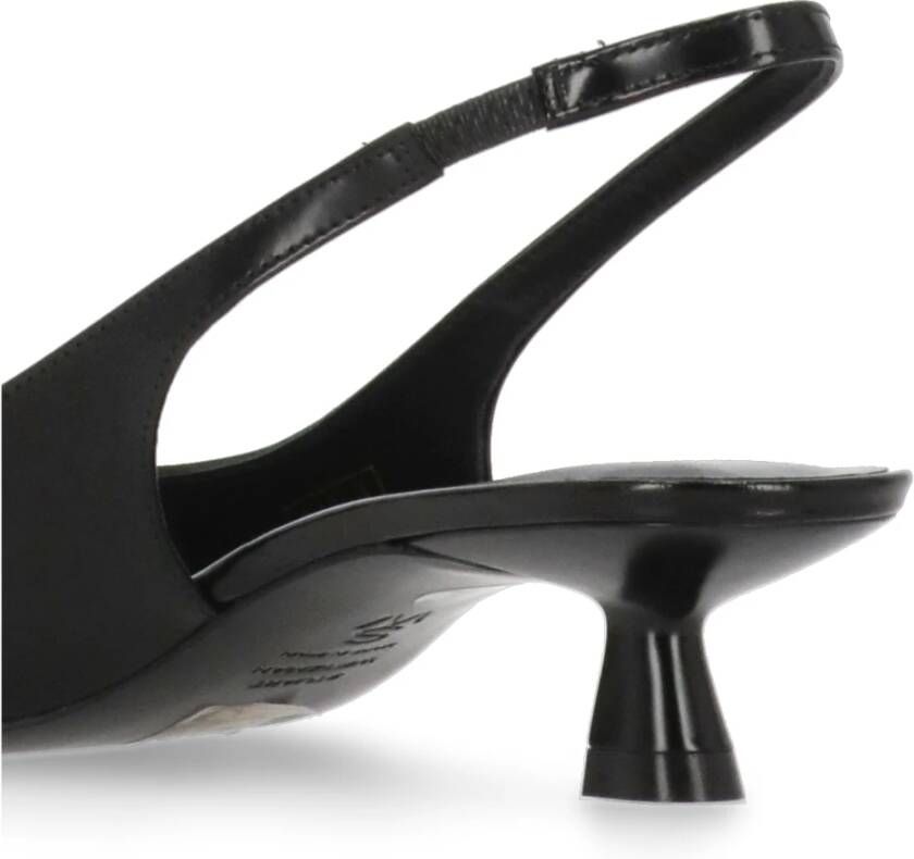 Stuart Weitzman Zwarte leren slingback met pijlneus Black Dames