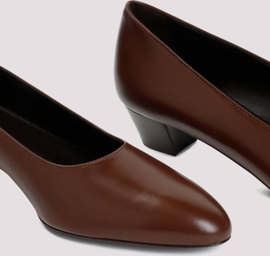 The Row Luxe Leren Luisa Pump Brown Dames