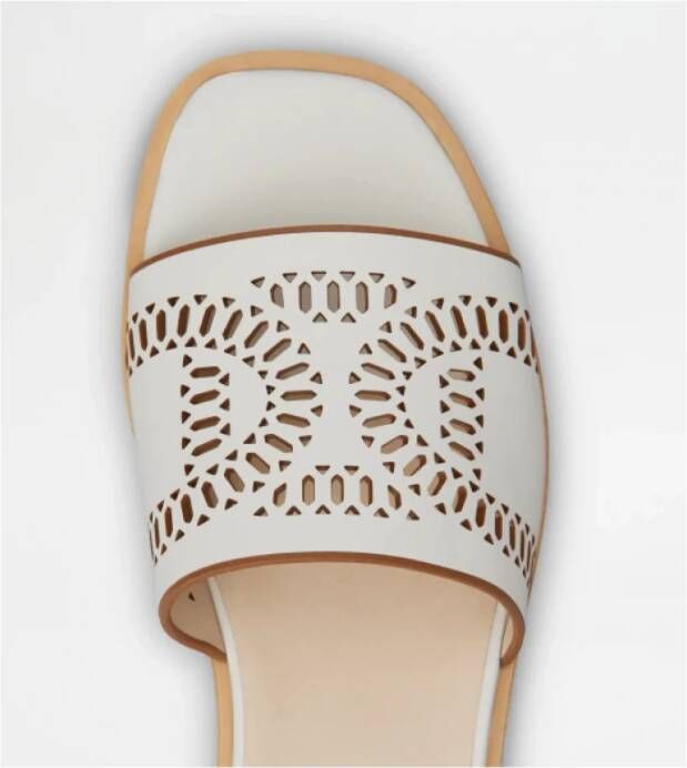 TOD'S Geperforeerde leren sandaal met iconisch kettingdetail White Dames