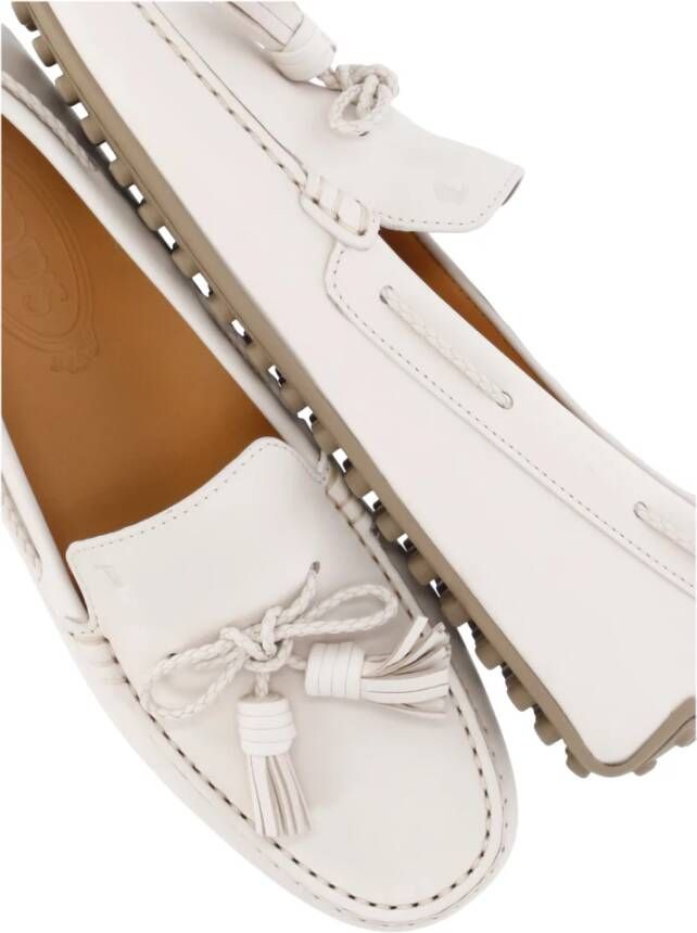 TOD'S Ivoor Leren Loafers met Strikdetail Beige Dames