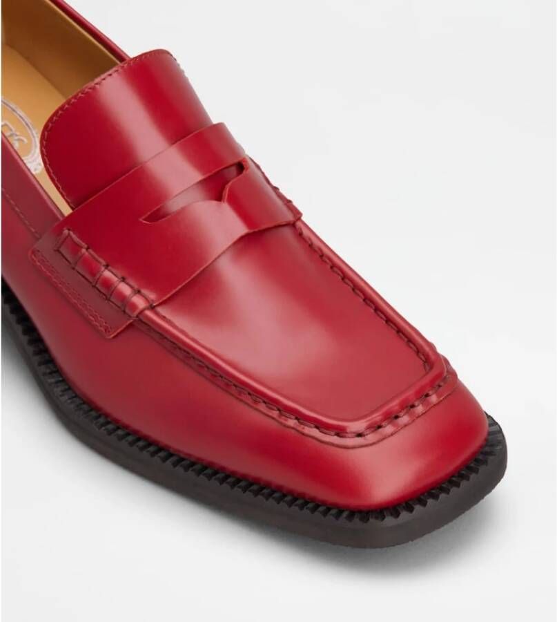 TOD'S Rode leren instapper met hak Red Dames