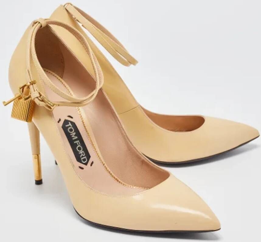 Tom Ford Pre-owned Leather heels Beige Dames