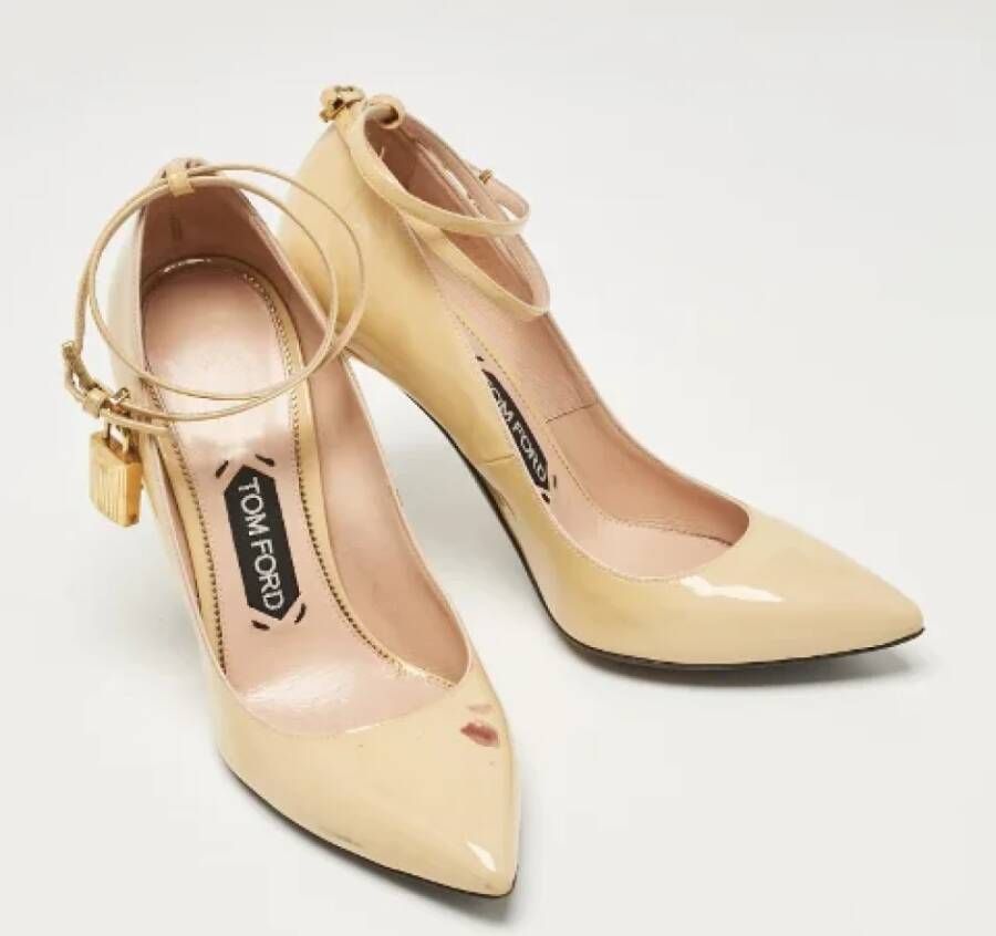 Tom Ford Pre-owned Leather heels Beige Dames