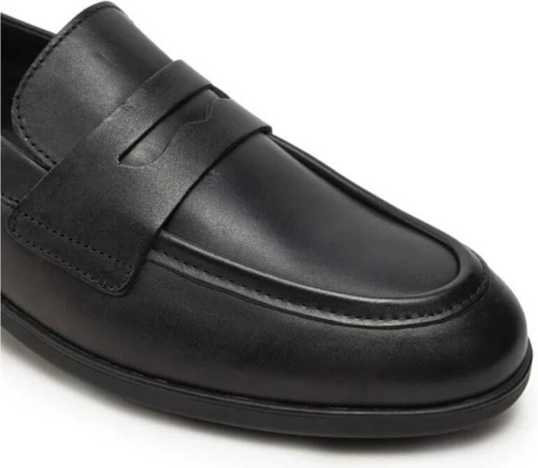 Tommy Hilfiger Zwarte Leren Loafers Slip On Stijl Black Dames