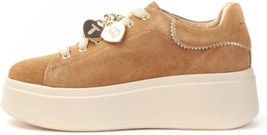 Tosca Blu Lily Sneaker met Charms in Cuoio Brown Dames