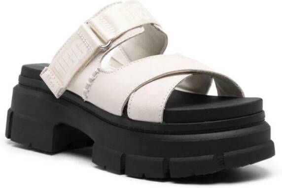 Ugg Criss-Cross Strap Plateau Sandalen White Dames