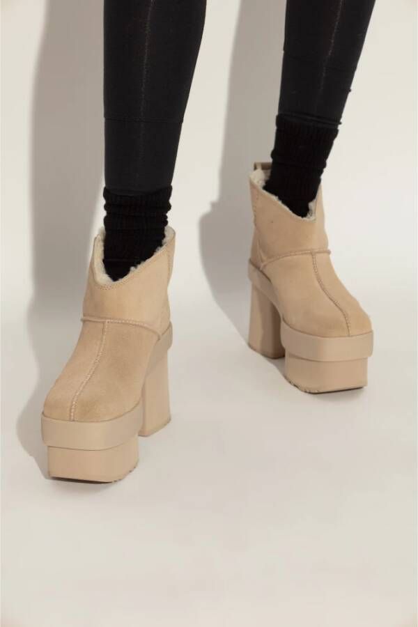 Ugg Gehakte enkellaarzen New Heights Platform Beige Dames