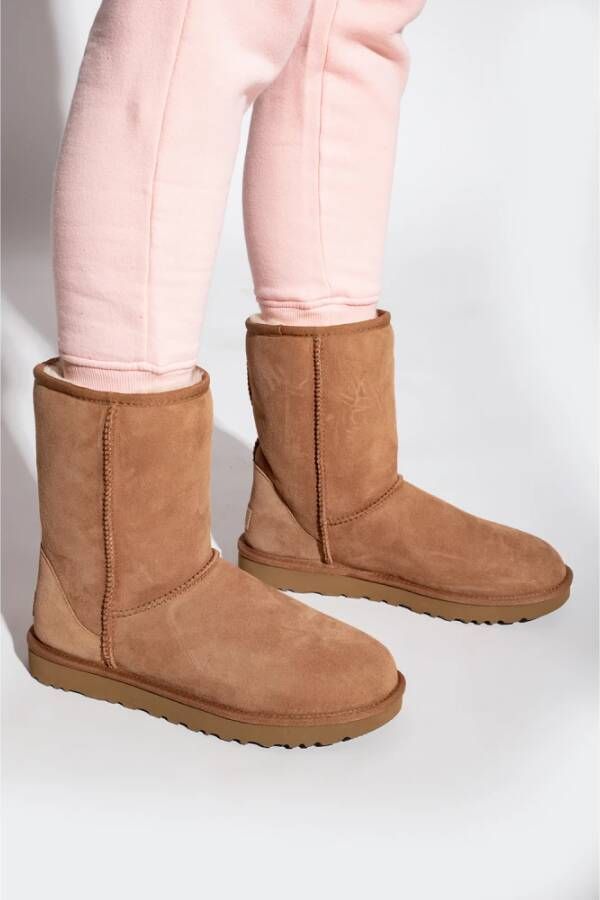 Ugg Klassieke Short II sneeuwlaarzen Brown Dames