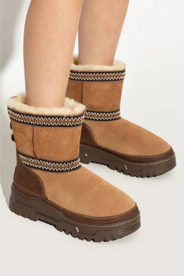 Ugg Sneeuwlaarzen Klassiek Mini Trailgazer Beige Dames