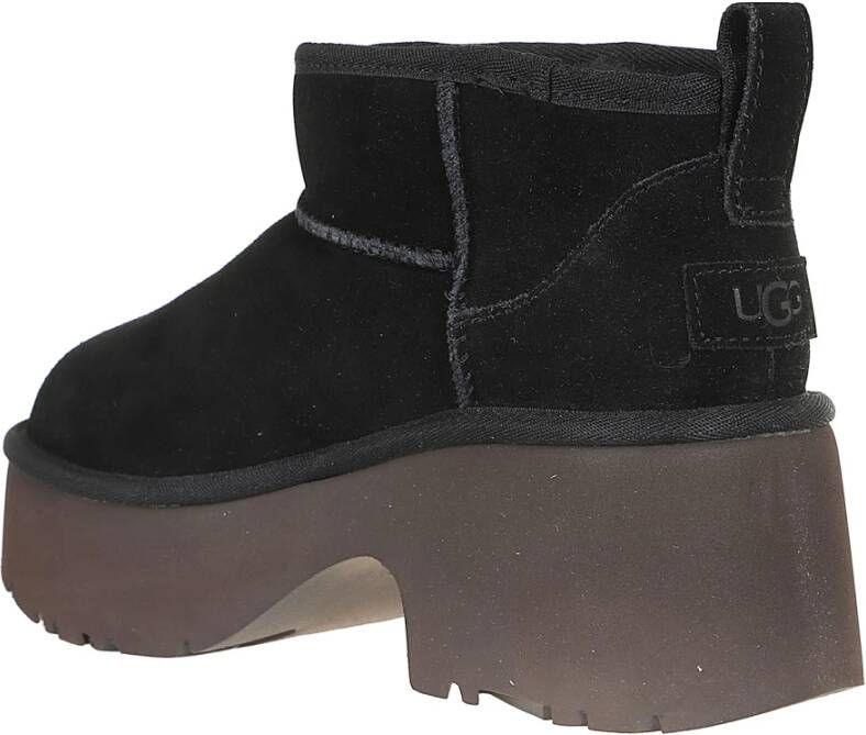 Ugg Zwarte enkellaarzen voor vrouwen Black Dames