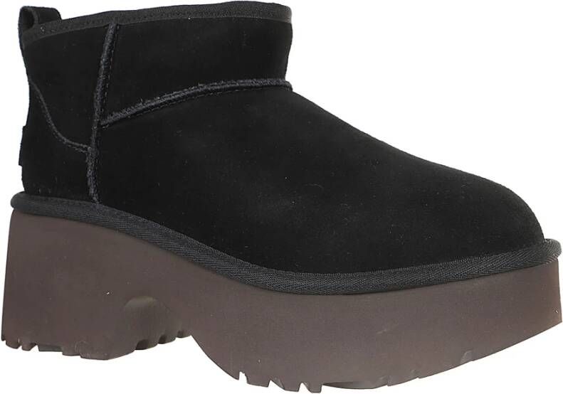 Ugg Zwarte enkellaarzen voor vrouwen Black Dames