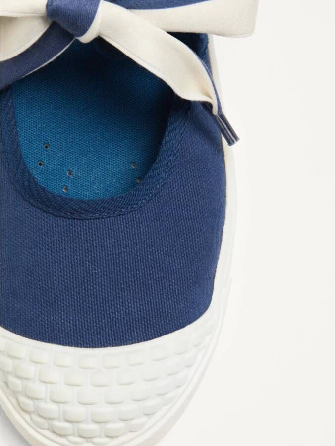 Valentino Garavani Blauwe platte schoenen met VLogo-detail Blue Dames