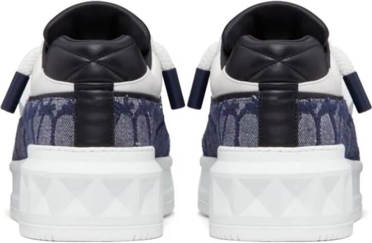 Valentino Garavani Blauwe Sneakers met Iconographe Jacquard Stof Blue Heren