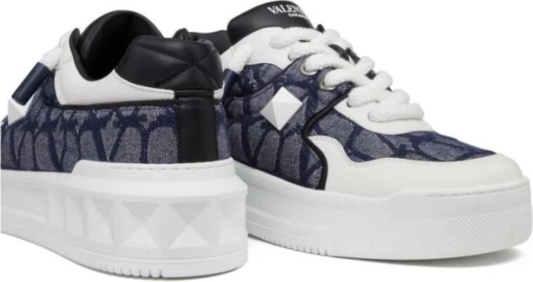 Valentino Garavani Blauwe Sneakers met Iconographe Jacquard Stof Blue Heren