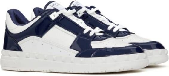 Valentino Garavani Blauwe Sneakers met Rockstud Versiering Blue Heren