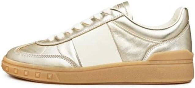 Valentino Garavani Casual Sneakers voor Dagelijkse Stijl Yellow Dames