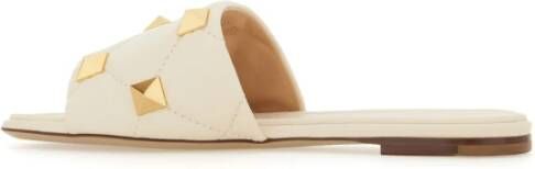 Valentino Garavani Comfortabele Pantoffels voor Thuis Beige Dames