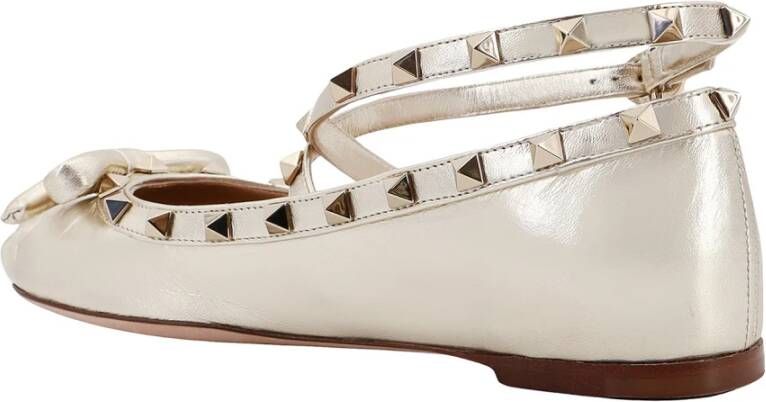 Valentino Garavani Gouden Ballerina Schoenen met Verstelbare Band Yellow Dames