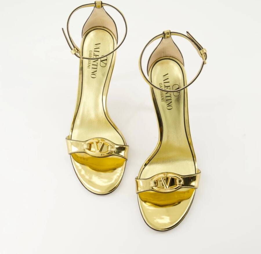 Valentino Garavani Gouden Metallic Hak Sandalen Yellow Dames