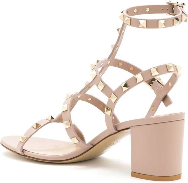 Valentino Garavani Gouden Rockstud Sandalen met Blokhak Pink Dames