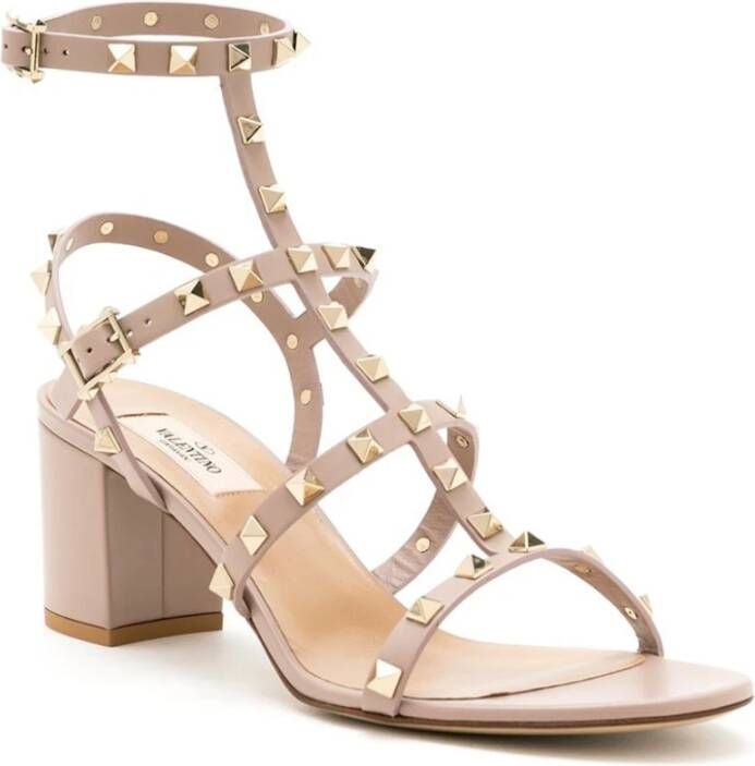 Valentino Garavani Gouden Rockstud Sandalen met Blokhak Pink Dames