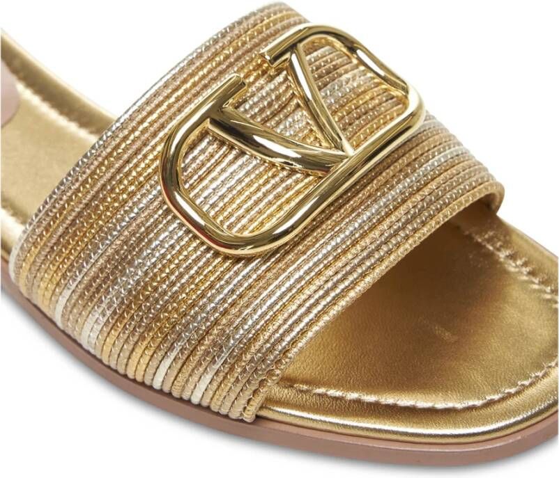 Valentino Garavani Gouden Slip-On Leren Schoenen met Borduurwerk Yellow Dames