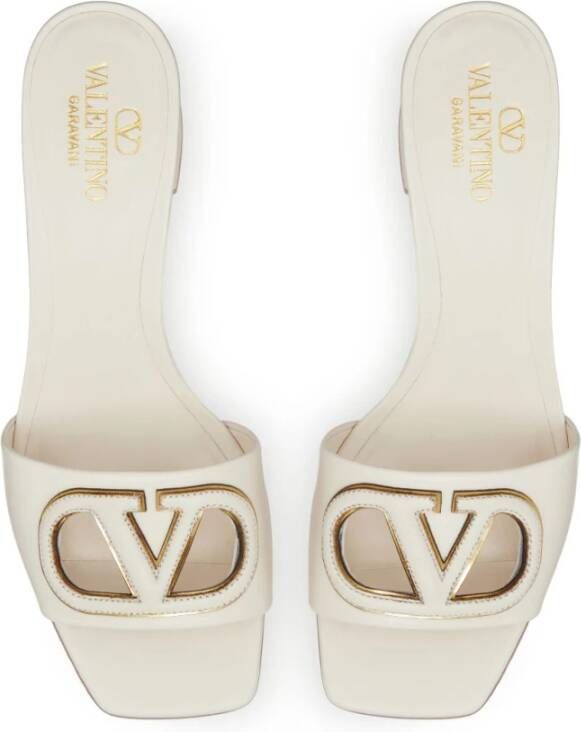 Valentino Garavani Ivoor Sandalen met VLogo Detail Beige Dames