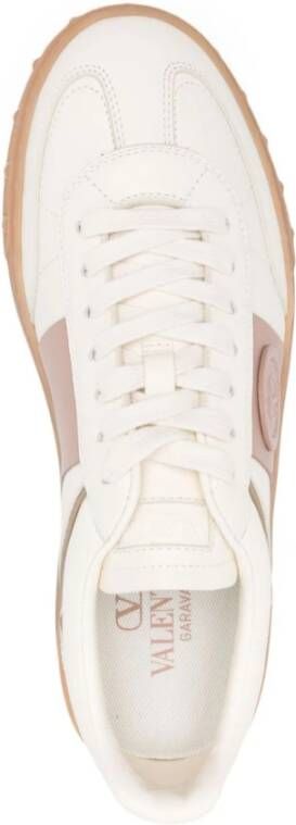 Valentino Garavani Ivory Sneakers met VLogo Signature Beige Dames