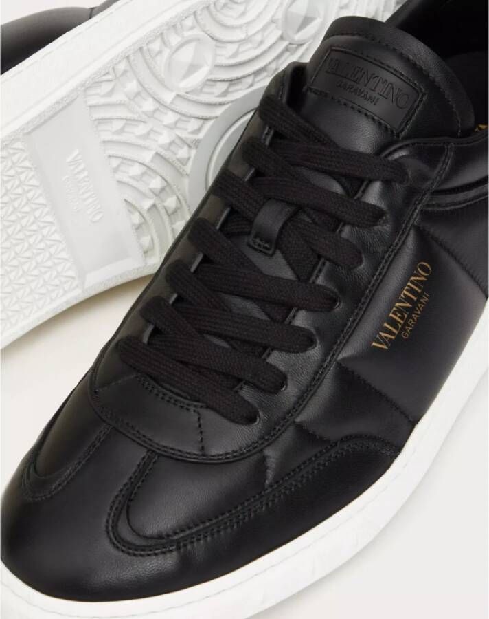 Valentino Garavani Lage Leren Sneaker Upvillage Black Heren