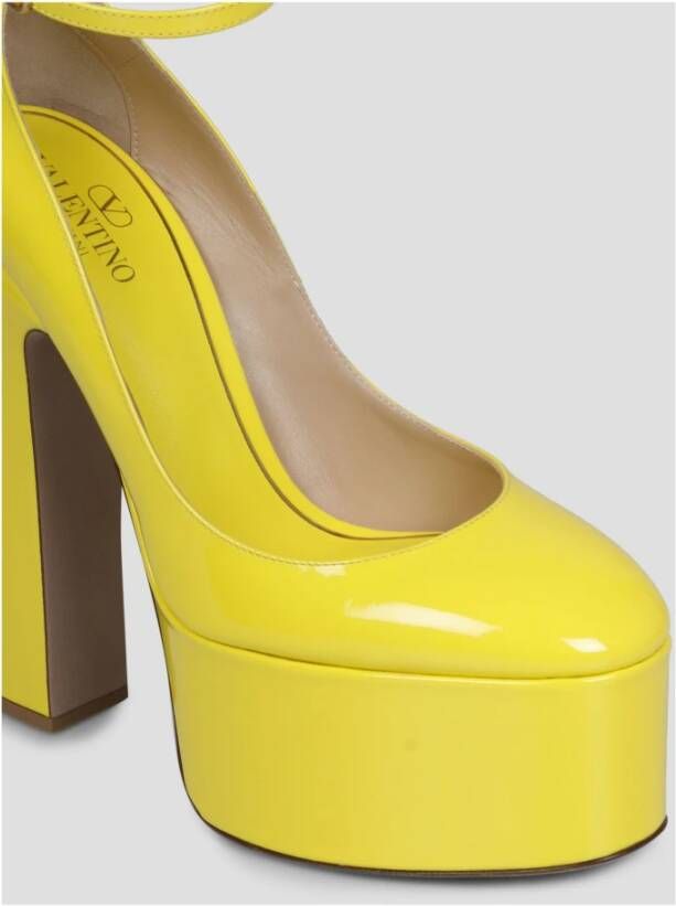 Valentino Garavani Lakleren Plateau Pumps Yellow Dames