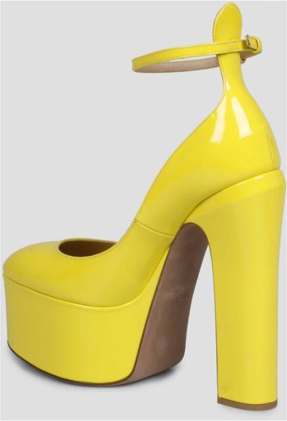 Valentino Garavani Lakleren Plateau Pumps Yellow Dames