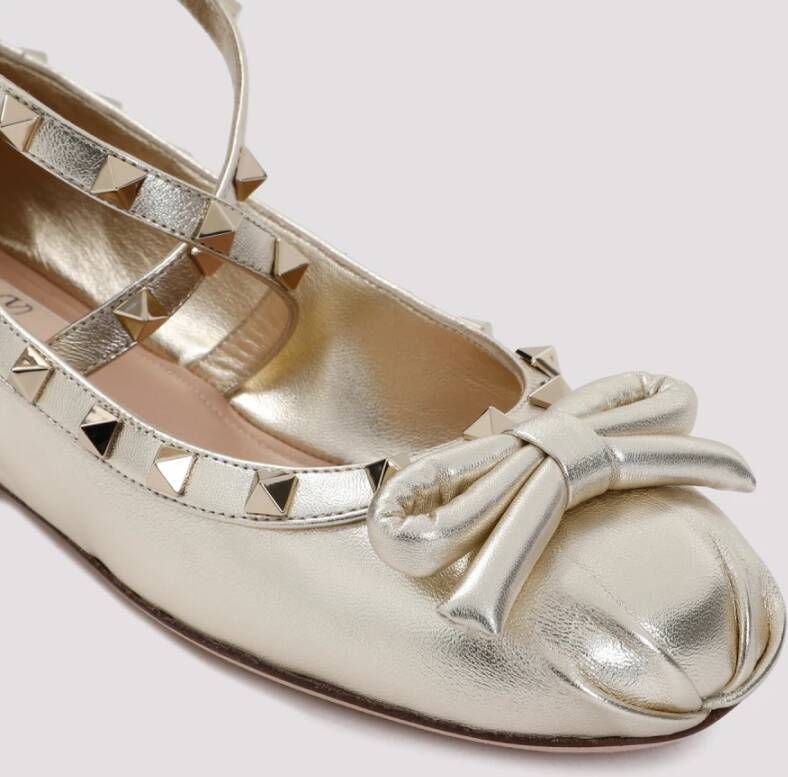 Valentino Garavani Metallic Ballerina met Stud Trim Gray Dames