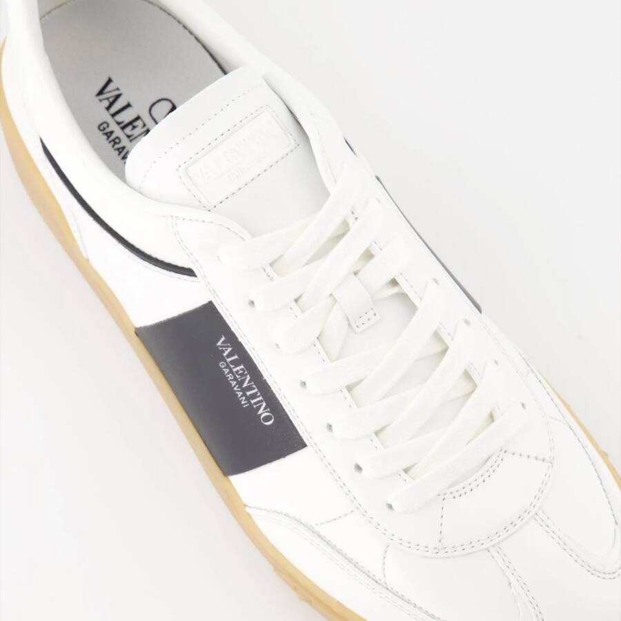 Valentino Garavani Nappa Leren Veterschoen Basket Sneakers White Heren