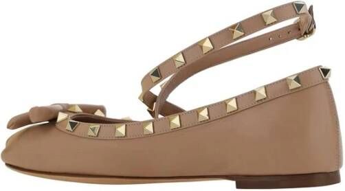 Valentino Garavani Rockstud ballerina met enkelband Pink Dames