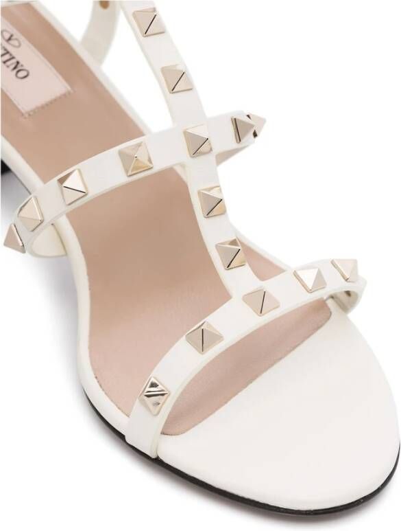 Valentino Garavani Rockstud Enkelband Sandalen Ivoor Beige Dames