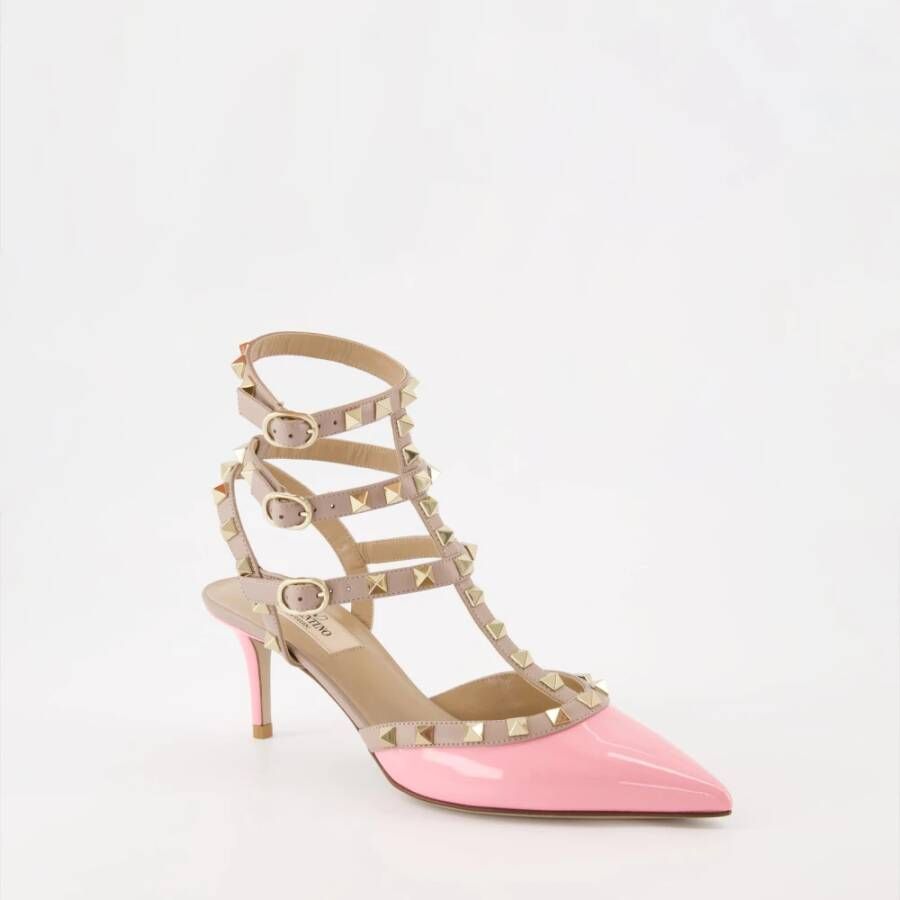 Valentino Garavani Rockstud Pumps met Puntige Neus Pink Dames