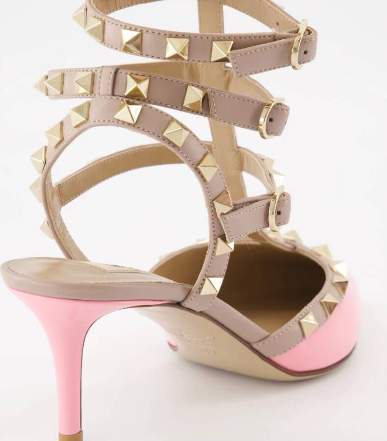 Valentino Garavani Rockstud Pumps met Puntige Neus Pink Dames